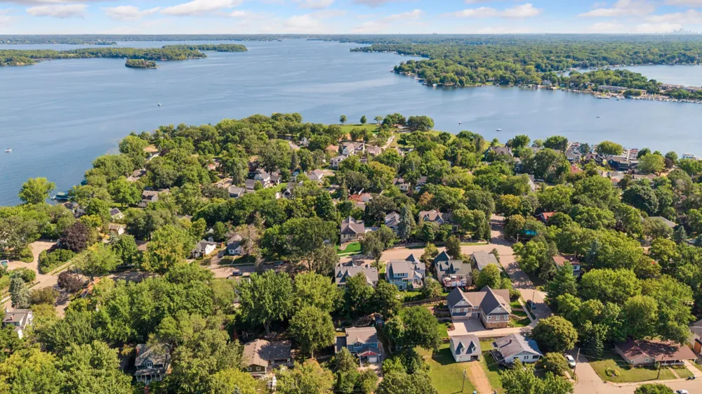 163 2nd Street Excelsior, MN 55331