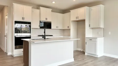 2140 Bluff Heights Drive