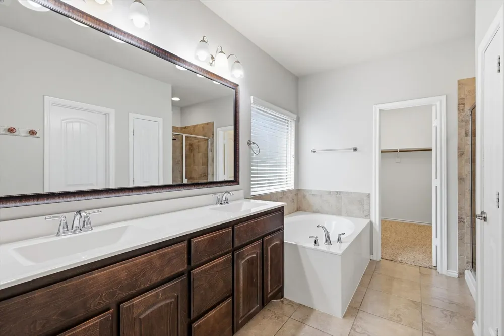 105 Gannet Trail Argyle, TX 76226