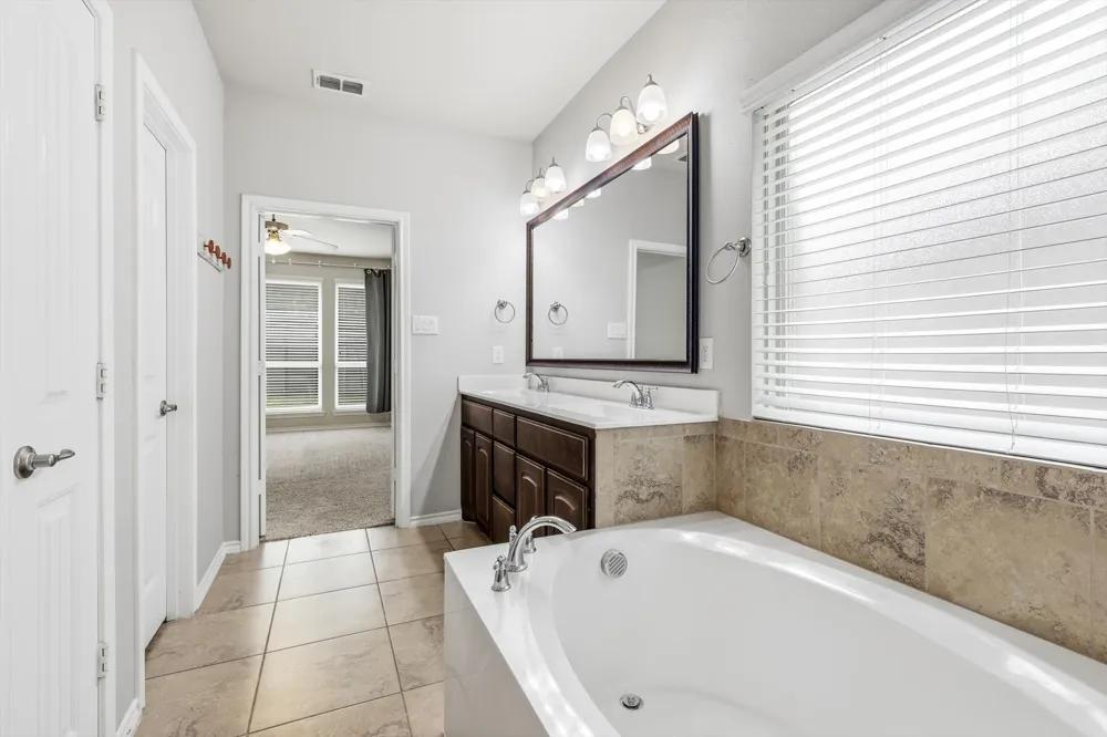 105 Gannet Trail Argyle, TX 76226
