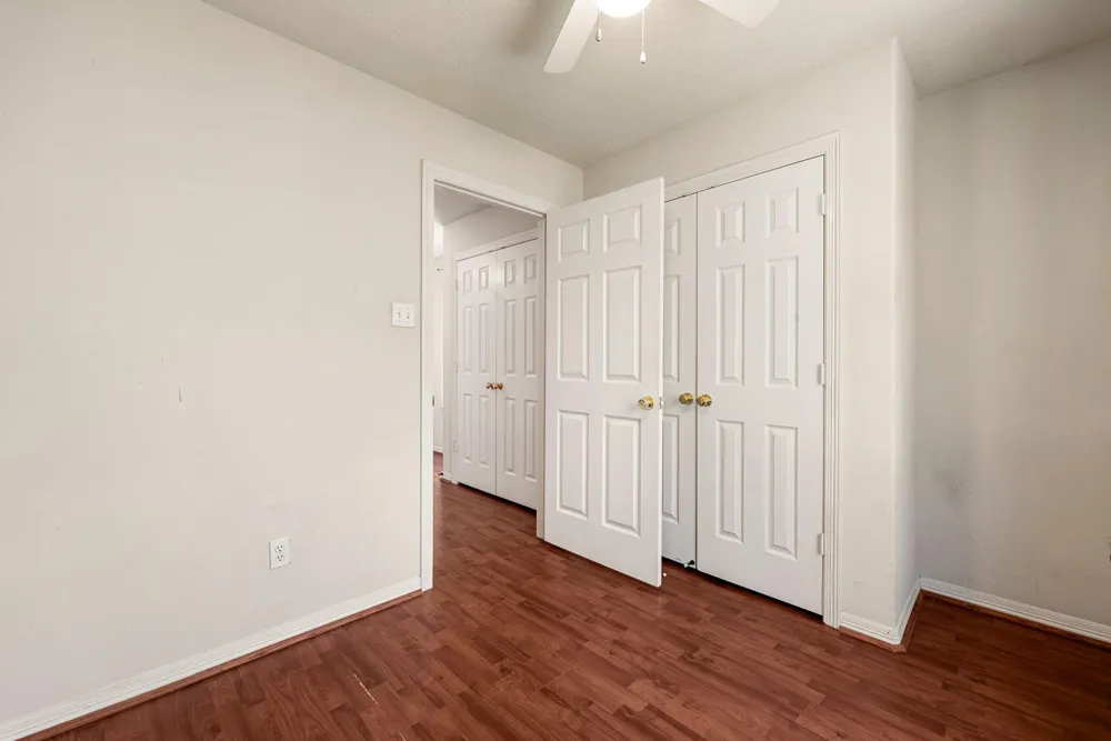 6418 England Street Houston, TX 77021