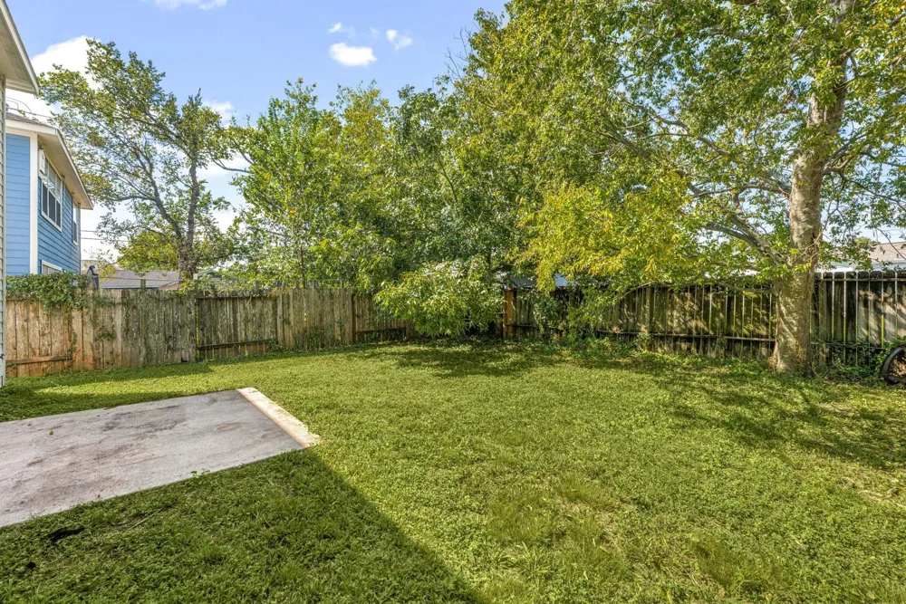 6418 England Street Houston, TX 77021