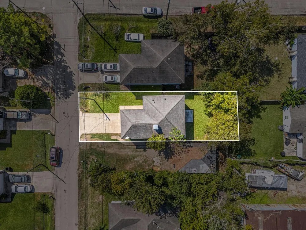 6418 England Street Houston, TX 77021