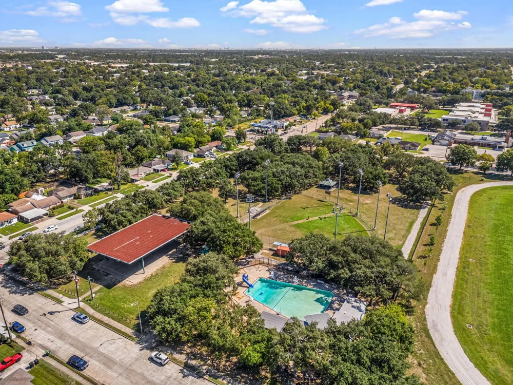 6418 England Street Houston, TX 77021