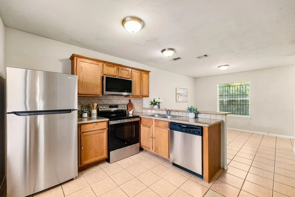 6418 England Street Houston, TX 77021