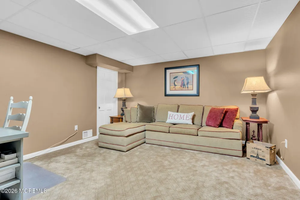 1537 Toboggan Run Manasquan, NJ 08736