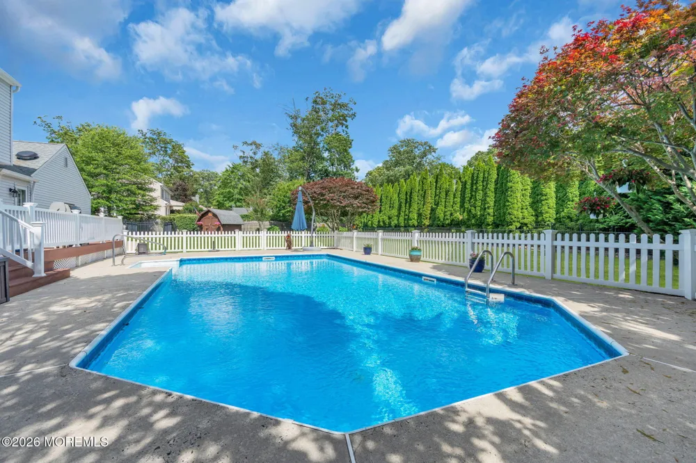1537 Toboggan Run Manasquan, NJ 08736
