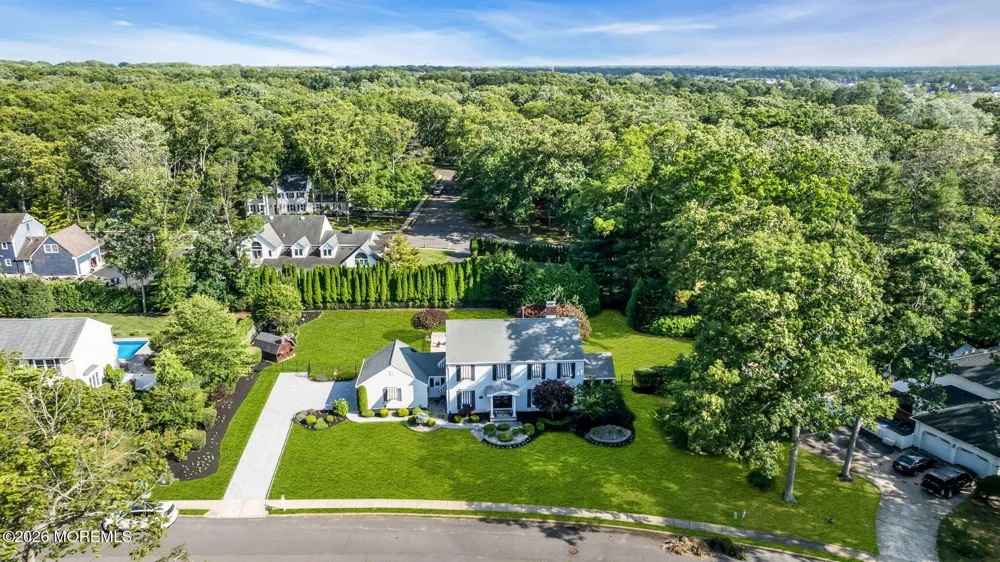 1537 Toboggan Run Manasquan, NJ 08736