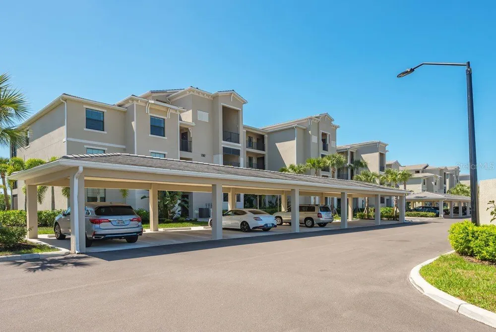 17902 GAWTHROP DRIVE #304 Lakewood Ranch, FL 34211