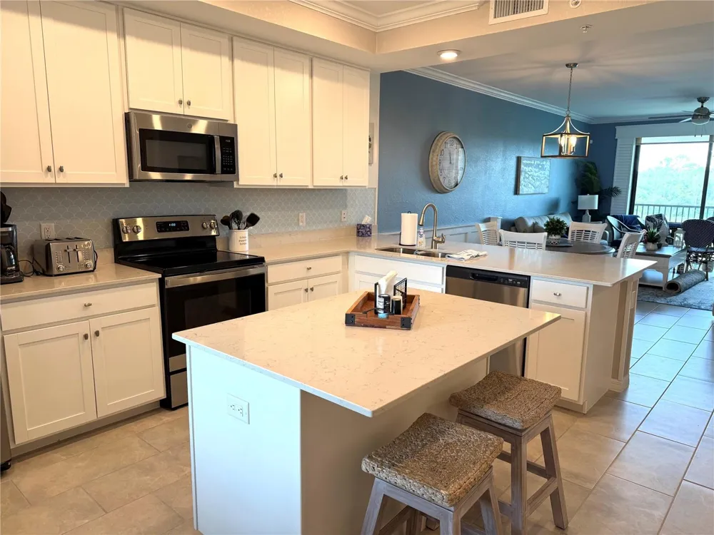 17902 GAWTHROP DRIVE #304 Lakewood Ranch, FL 34211