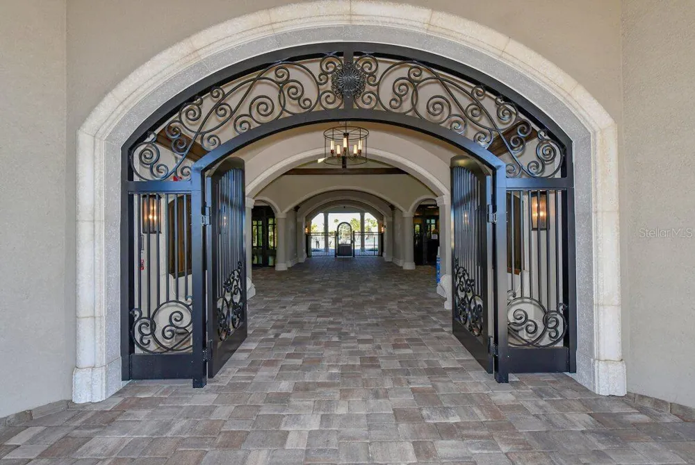 17902 GAWTHROP DRIVE #304 Lakewood Ranch, FL 34211