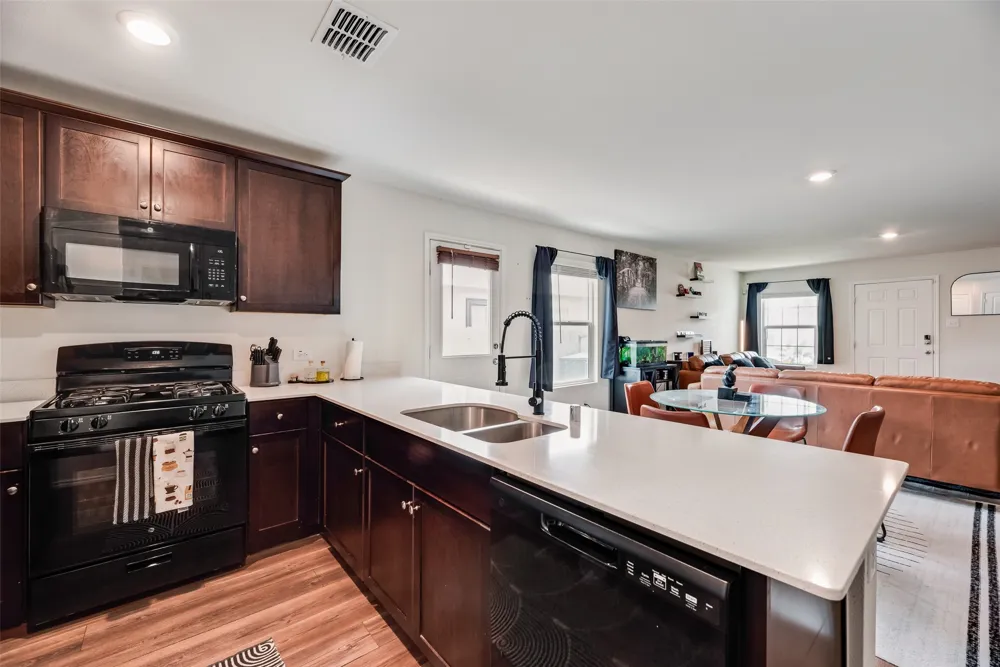 1204 Fairford Road Crandall, TX 75114