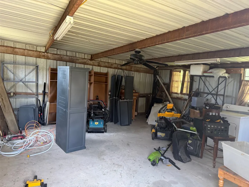 913 County Road 1003a Godley, TX 76044