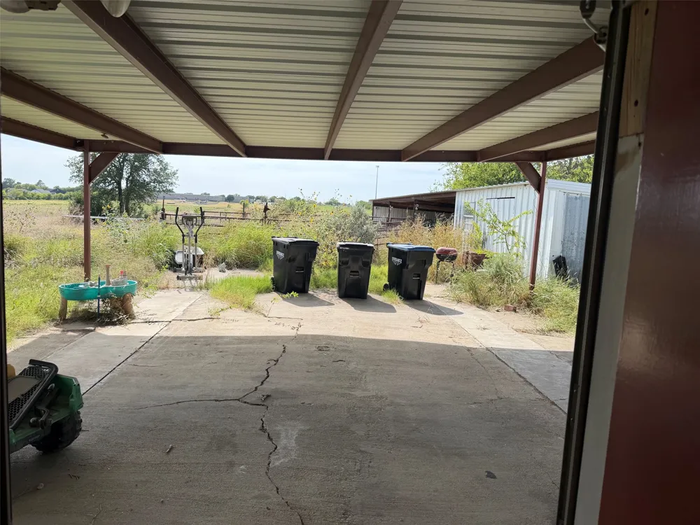 913 County Road 1003a Godley, TX 76044