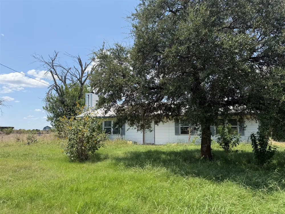 913 County Road 1003a Godley, TX 76044