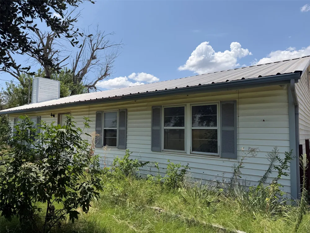 913 County Road 1003a Godley, TX 76044