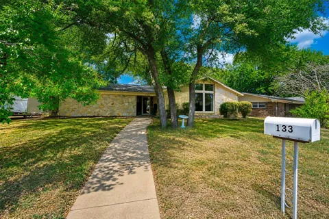 133 Oakhurst Drive
