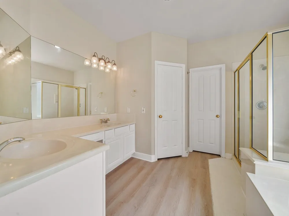 3907 Garnet Falls Sugar Land, TX 77479