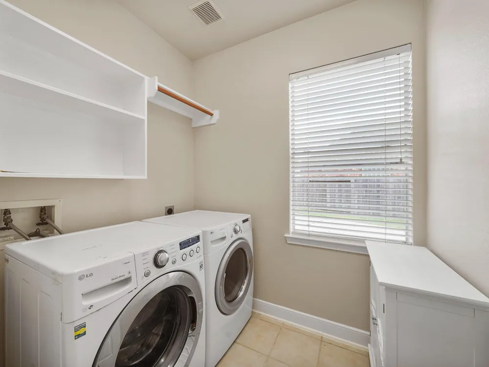 3907 Garnet Falls Sugar Land, TX 77479