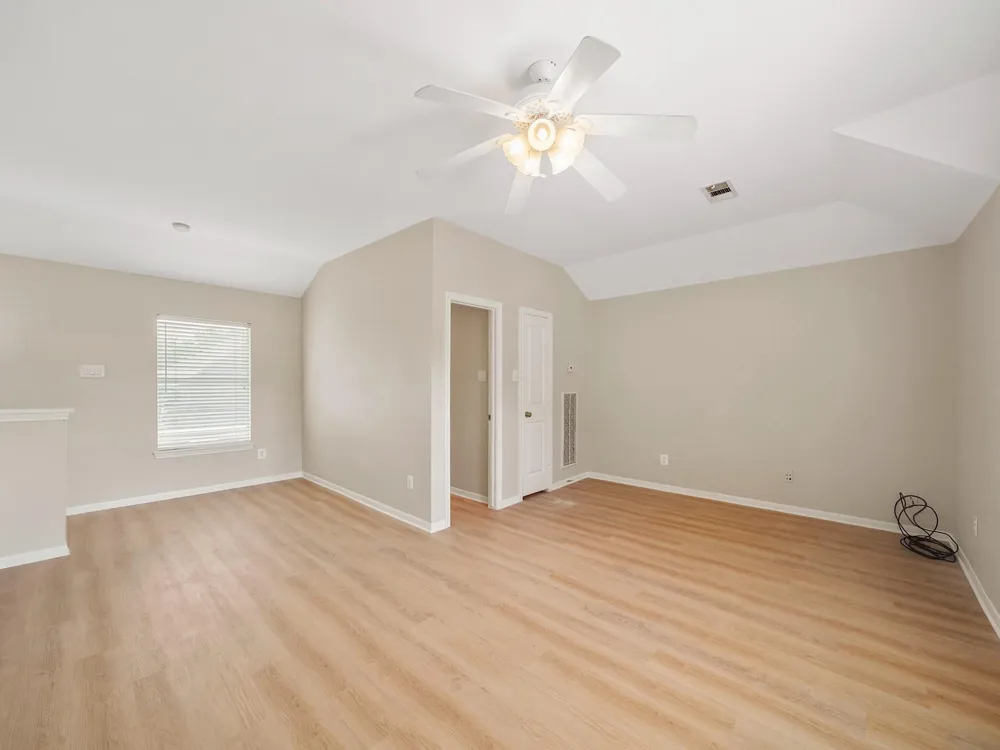 3907 Garnet Falls Sugar Land, TX 77479