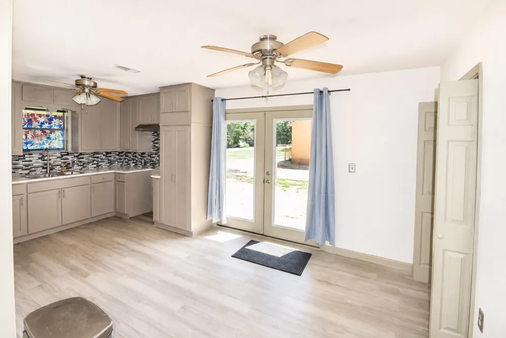 3811 Cedar Street Damon, TX 77430