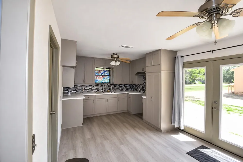 3811 Cedar Street Damon, TX 77430