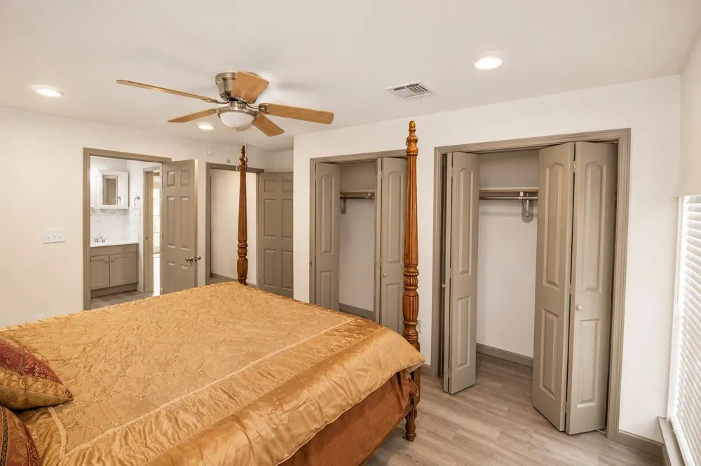 3811 Cedar Street Damon, TX 77430