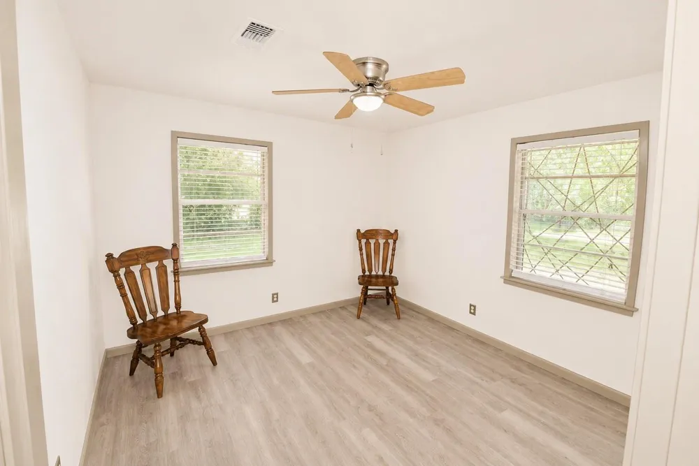 3811 Cedar Street Damon, TX 77430