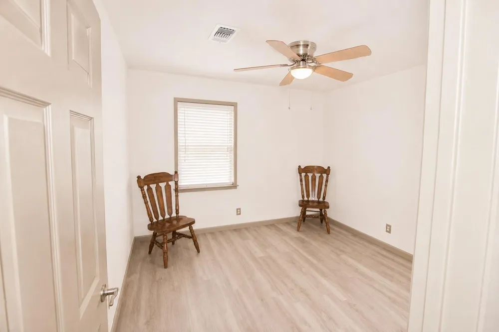 3811 Cedar Street Damon, TX 77430