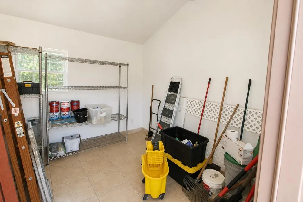 3811 Cedar Street Damon, TX 77430