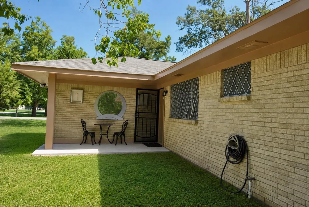 3811 Cedar Street Damon, TX 77430