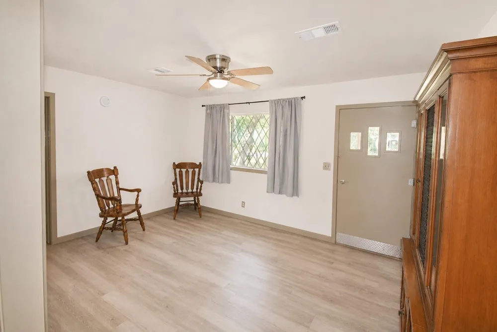 3811 Cedar Street Damon, TX 77430