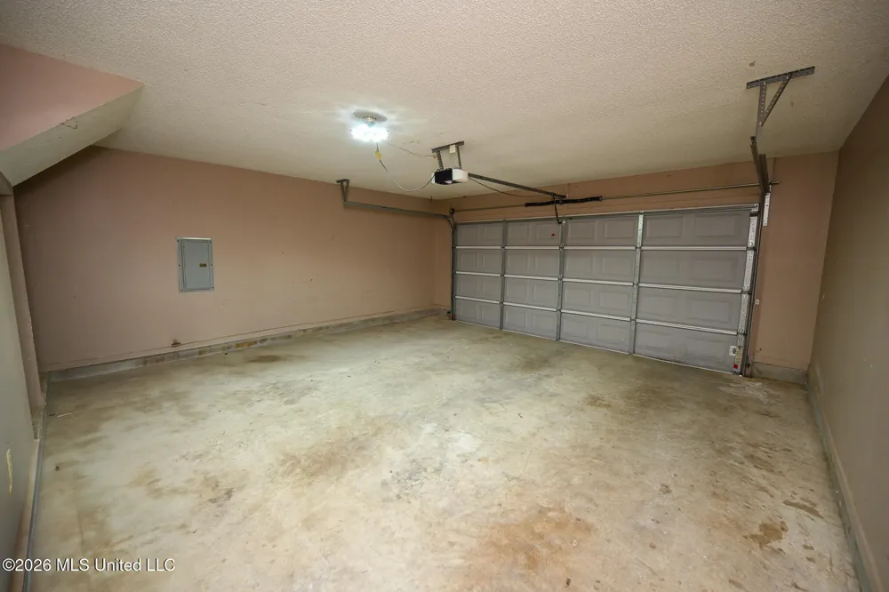 9051 Champlain Drive Olive Branch, MS 38654