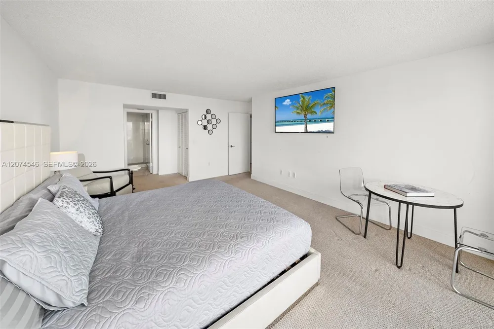 881 Ocean Dr #16F Key Biscayne, FL 33149