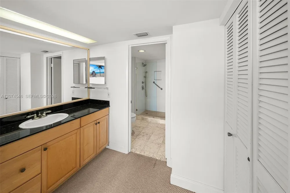 881 Ocean Dr #16F Key Biscayne, FL 33149