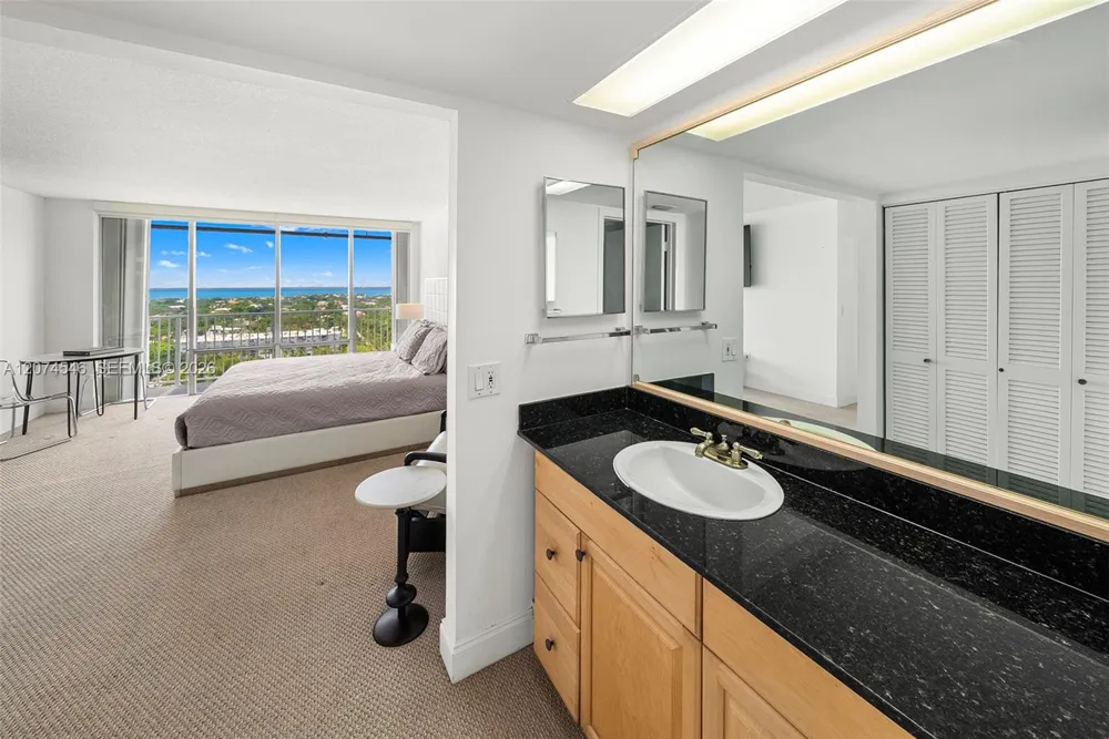 881 Ocean Dr #16F Key Biscayne, FL 33149