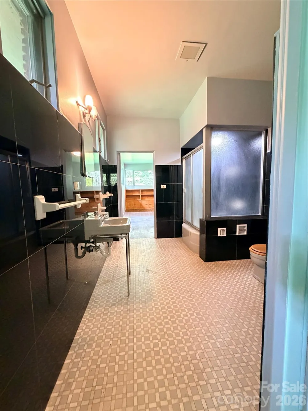 800 W 7th Street Newton, NC 28658