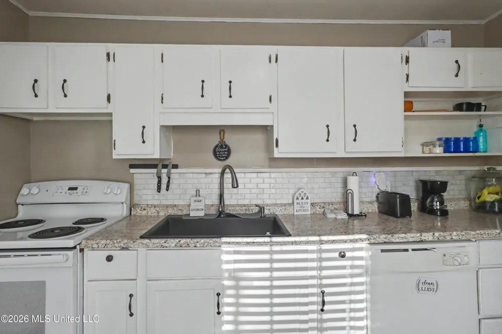 1915 9th Street Pascagoula, MS 39567