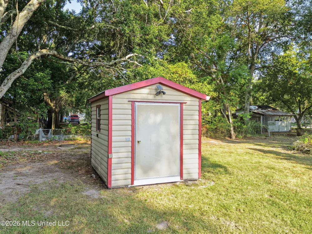 1915 9th Street Pascagoula, MS 39567