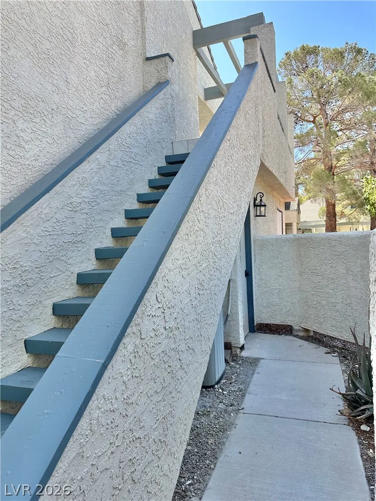2716 LODESTONE DRIVE Las Vegas, NV 89117