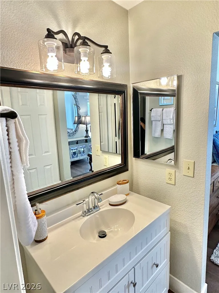 2716 LODESTONE DRIVE Las Vegas, NV 89117