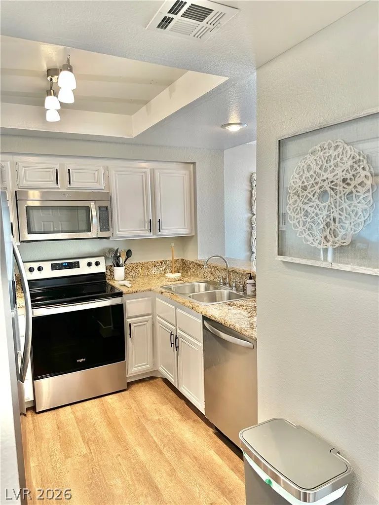 2716 LODESTONE DRIVE Las Vegas, NV 89117