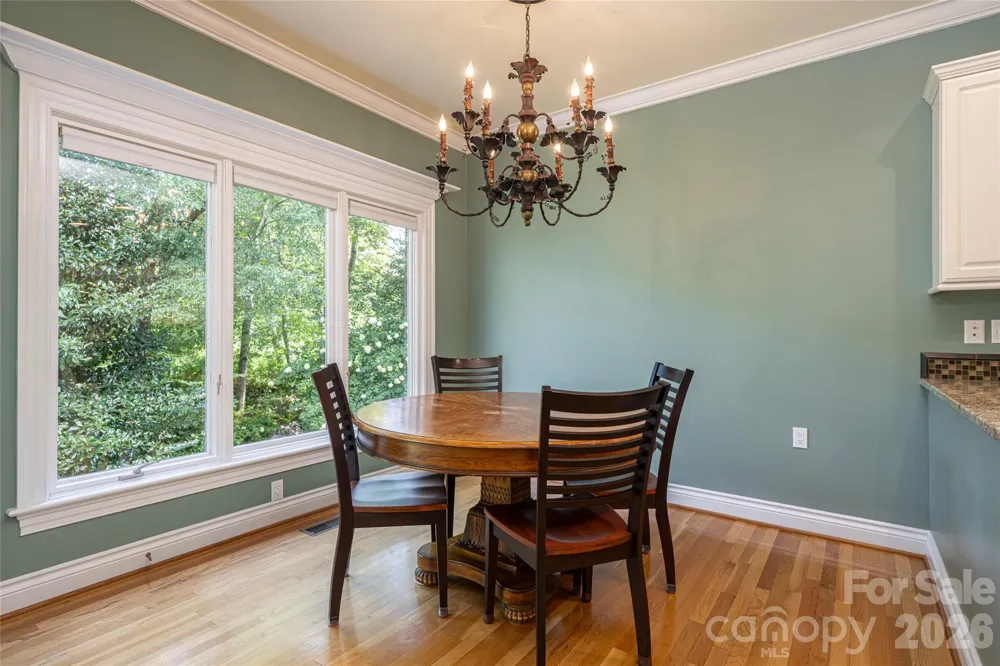 8 Clovelly Way Asheville, NC 28803