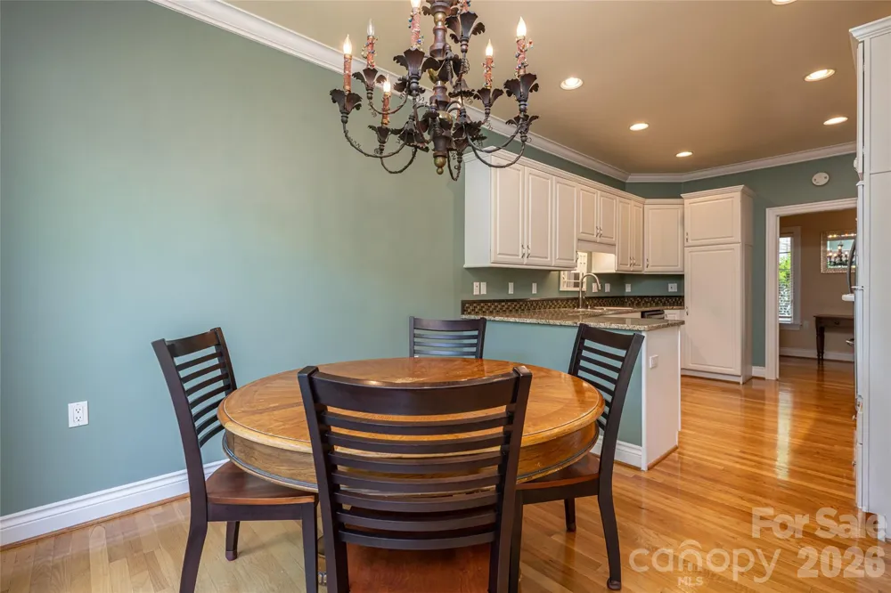 8 Clovelly Way Asheville, NC 28803