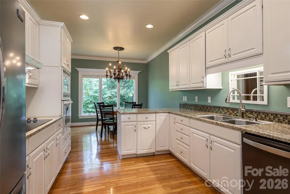 8 Clovelly Way Asheville, NC 28803