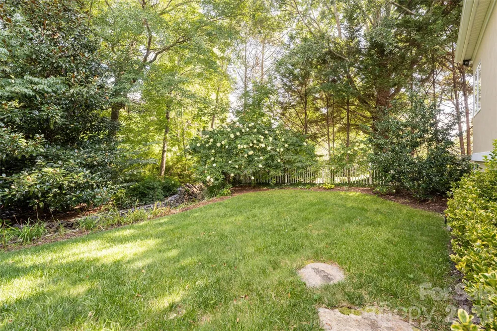 8 Clovelly Way Asheville, NC 28803