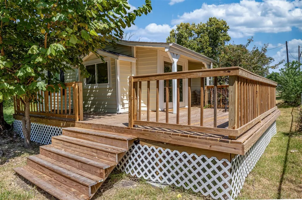 1570 Yaupon Cove Drive Onalaska, TX 77360