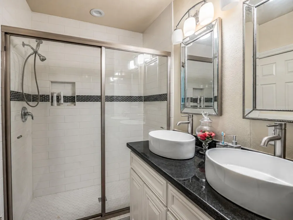 1570 Yaupon Cove Drive Onalaska, TX 77360