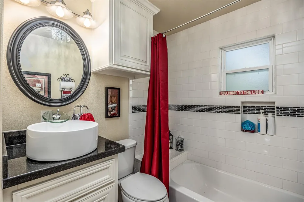 1570 Yaupon Cove Drive Onalaska, TX 77360