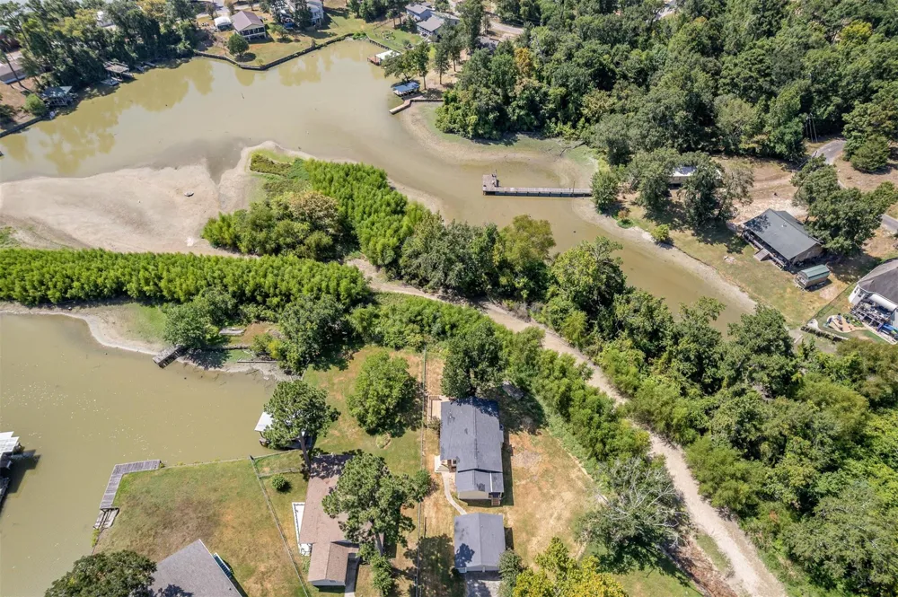 1570 Yaupon Cove Drive Onalaska, TX 77360